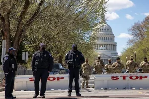 An ninh quanh tòa nhà Quốc hội Mỹ được siết chặt. Ảnh: THE WASHINGTON POST