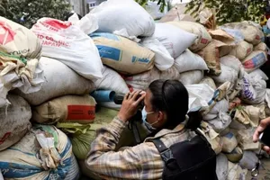 Biểu tình phản đối chính biến tại Myanmar. Ảnh: REUTERS