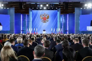 Tổng thống Nga Vladimir Putin đọc thông điệp liên bang trước lưỡng viện Quốc hội Liên bang Nga hôm 21-4. Ảnh: DUMA QUỐC GIA NGA