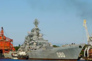 Tàu Đô đốc Nakhimov được nâng cấp tại nhà máy đóng tàu Sevmash ở tỉnh Arkhangelsk (Nga). Ảnh: TASS