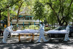 Tình hình đại dịch COVID-19 tại Ấn Độ diễn biến phức tạp. Ảnh: REUTERS