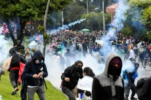 Báo động bạo lực biểu tình ở Colombia, nhiều người thương vong