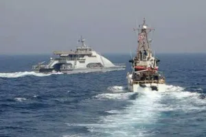 Tàu chiến Iran từng vượt qua mũi tàu tuần tra Mỹ ở vùng Vịnh vào ngày 2-4. 