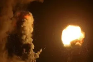 Israel pháo kích miền nam Lebanon sau vụ sáu rocket nhắm vào Israel. Ảnh: ALBAWABA/TWITTER