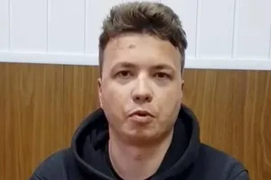 Nhà báo đối lập Roman Protasevich. Ảnh: REUTERS