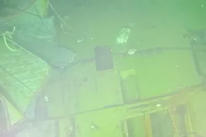 Mảnh vỡ tàu ngầm KRI Nanggala-402 nằm dưới đáy biển Bali (Indonesia). Ảnh: EPA