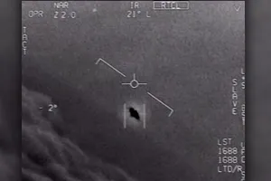 Lầu Năm Góc chuẩn bị công bố một bản báo cáo về sự việc liên quan đến đoạn video quay lại cảnh UFO xuất hiện gần tàu Hải quân Mỹ, do một thủy thủ đoàn quay lại.