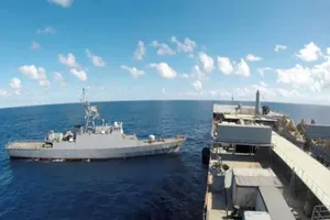 Hai tàu chiến của Iran tại Đại Tây Dương. Ảnh: AP