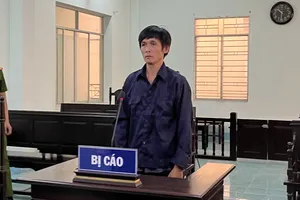 Đánh công an vì bị giữ xe do vi phạm nồng độ cồn 