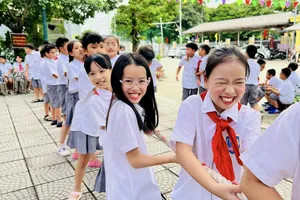 Khoảnh khắc ấn tượng trong ngày khai giảng năm học mới 