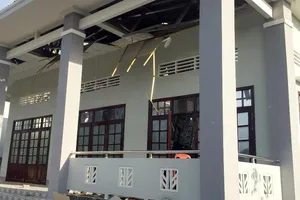 Kiểm điểm cá nhân liên quan vụ sập mái hội trường ở Hậu Giang