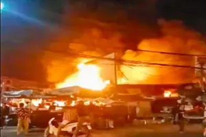 Kiên Giang: 6 kiot chợ Rạch Sỏi cũ bị thiêu rụi trong đêm