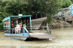Giám đốc Sở GTVT TP Cần Thơ: Cấm phà chạy trong vòng 15 ngày!