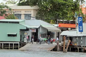 Cần Thơ vẫn cấm đò ngang, trừ 3 đối tượng