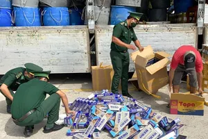 Bắt hơn 1.800 gói thuốc lá lậu tại Phú Quốc