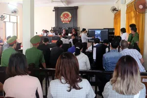 Xử vụ giết người ở Phú Quốc: Tòa trình chiếu clip vụ đánh nhau