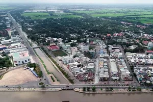 Khen thưởng 22 gia đình sinh 2 con một bề là gái