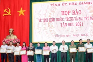 Bí thư Hậu Giang đề nghị cán bộ bắt tay ngay vào công việc