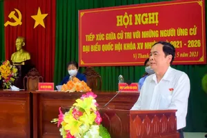 Phó Chủ tịch Thường trực Quốc hội tiếp xúc cử tri Hậu Giang