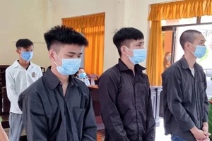 Thiếu nợ không trả, rủ chủ nợ ra ‘giải quyết’