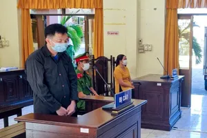 Đã ly hôn vẫn không thoát 'kiếp nạn' với chồng cũ