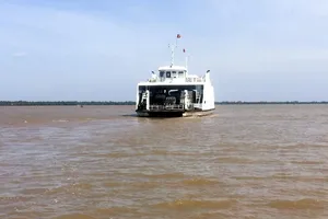 Sóc Trăng đề nghị tạm dừng chuyển hành khách qua lại Cù Lao Dung