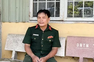 Giả đại tá quân đội để 'thông chốt'