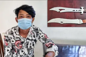 Tụ tập ăn nhậu trong thời gian giãn cách còn chém công an