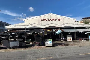 Người dân vùng xanh ở Hậu Giang được đi lại, mua bán... 