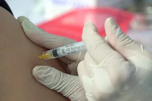 Hậu Giang xác minh các trường hợp chưa đủ 18 tuổi được tiêm vaccine
