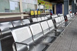 Các tỉnh miền Tây khó liên thông vận tải hành khách từ ngày 13-10