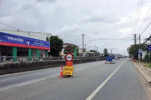 Hậu Giang tái lập các điểm khai báo y tế với người vào tỉnh