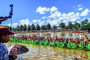 Dịch COVID-19 phức tạp, Sóc Trăng dừng tổ chức đua ghe ngo