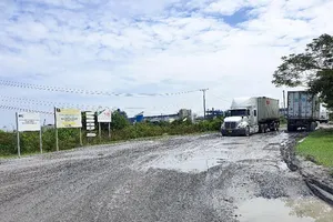 Cần Thơ duy tu đường kiểu ‘phản ánh đến đâu sửa đến đó’