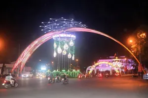 Ngày cuối năm 2021, đường phố Cần Thơ thưa vắng người