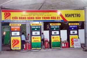 Nhiều cây xăng ở Hậu Giang treo bảng hết xăng