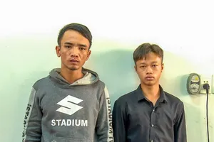 Hẹn đánh nhau không thành nên... đi cướp để kiếm tiền xài