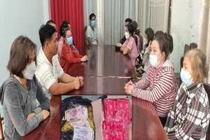 Phá sòng bạc do 1 phụ nữ tổ chức