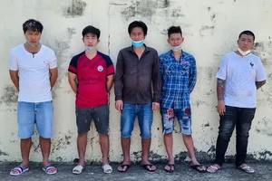 Tranh chấp ngư trường, tấn công tàu cá bằng 'bom xăng'