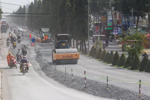 Đường Nguyễn Văn Cừ, TP Cần Thơ nâng cấp cao hơn mực nước lũ năm 2020