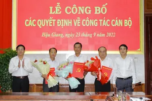 Hậu Giang điều động nhiều cán bộ 