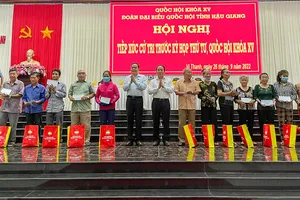 Phó Chủ tịch thường trực Quốc hội Trần Thanh Mẫn tiếp xúc cử tri tại Hậu Giang 