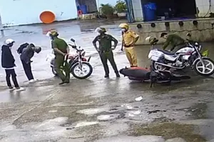 Clip 2 cảnh sát ở Sóc Trăng đánh người: Gia đình đã gửi đơn tố cáo