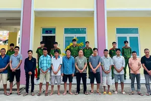 Hậu Giang: Triệt phá đường dây cá độ bóng đá, lô đề 200 tỉ đồng