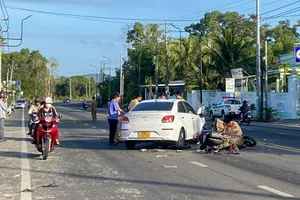 Phú Quốc: Ô tô va chạm 3 xe máy làm 7 người thương vong 