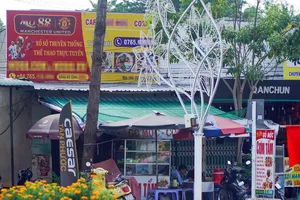 Quảng cáo cá cược trái phép xuất hiện trên diện rộng ở Cần Thơ