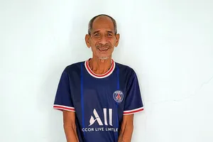 Cụ ông dùng búa đánh bà 'bạn nhậu' vì cho rằng người này chửi mình