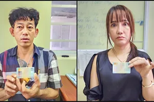 Tạm giữ 2 người vận chuyển hung khí nguy hiểm ra Phú Quốc