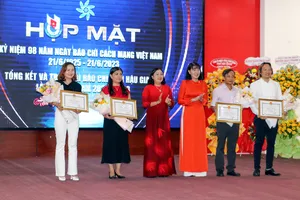 Báo chí cần phản ánh các vấn đề nổi cộm để chính quyền giải quyết, điều chỉnh chính sách