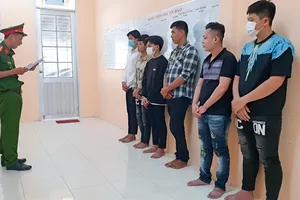 Mang hung khí từ Sóc Trăng qua Hậu Giang giải quyết vì bị chặn đường dọa đánh 